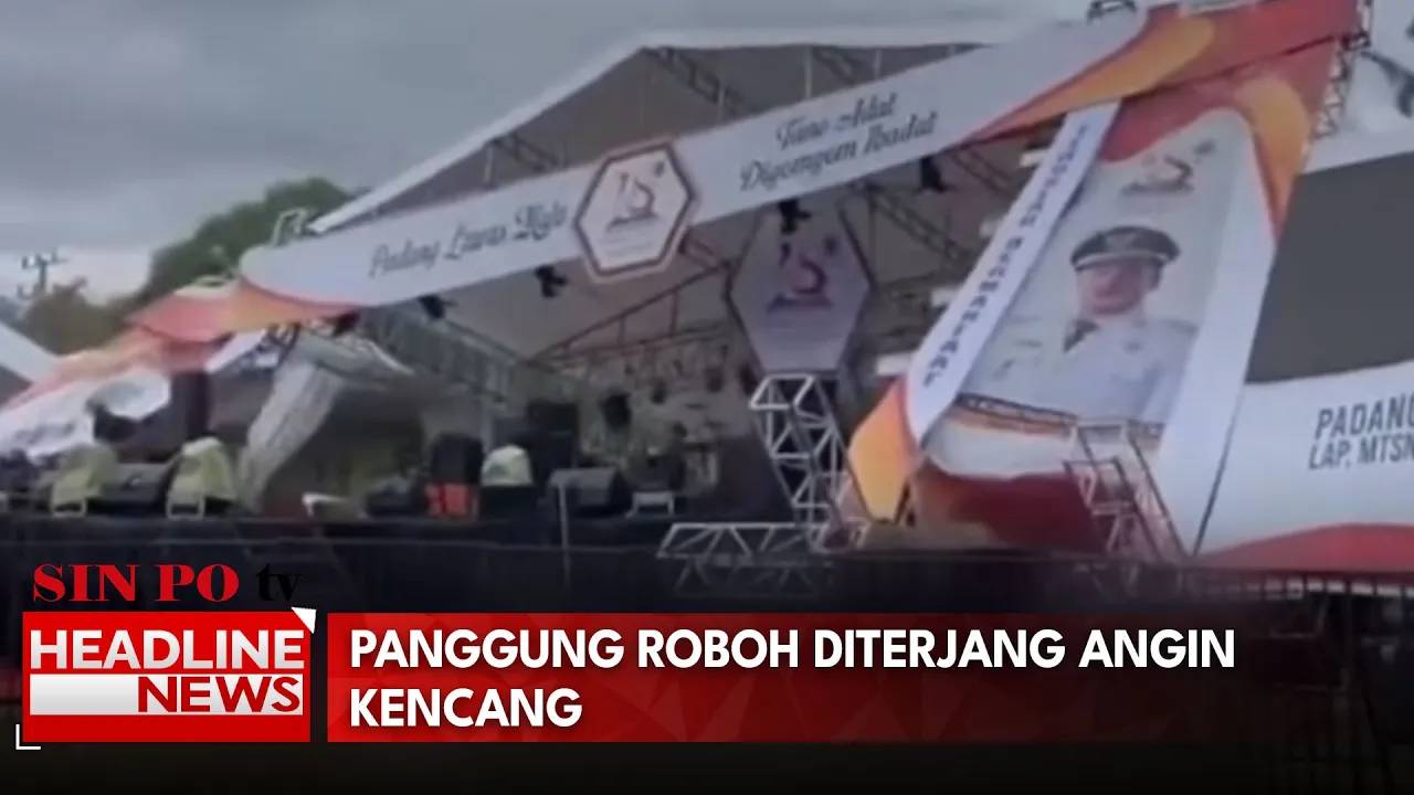 Panggung Roboh Diterjang Angin Kencang