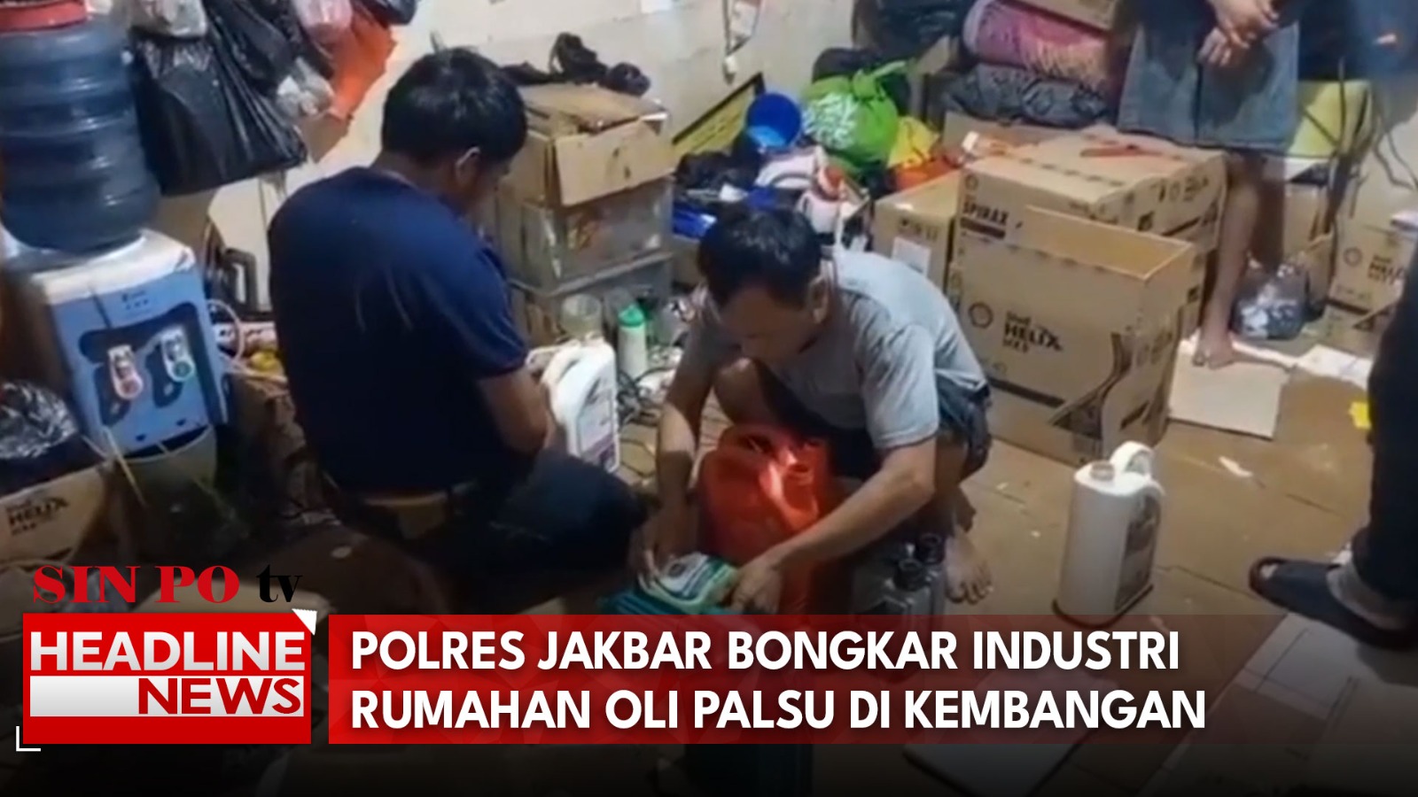 Polres Jakbar Bongkar Industri Rumahan Oli Palsu di Kembangan