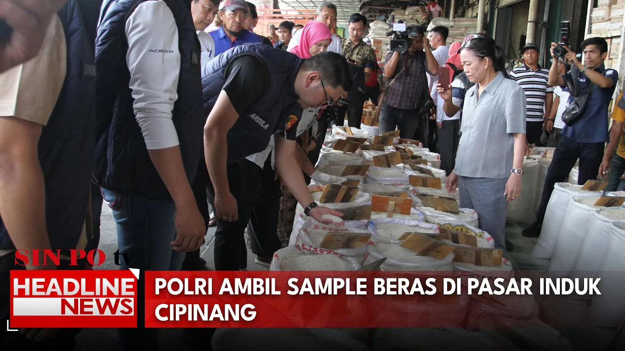 Polri Ambil Sample Beras Di Pasar Induk Cipinang