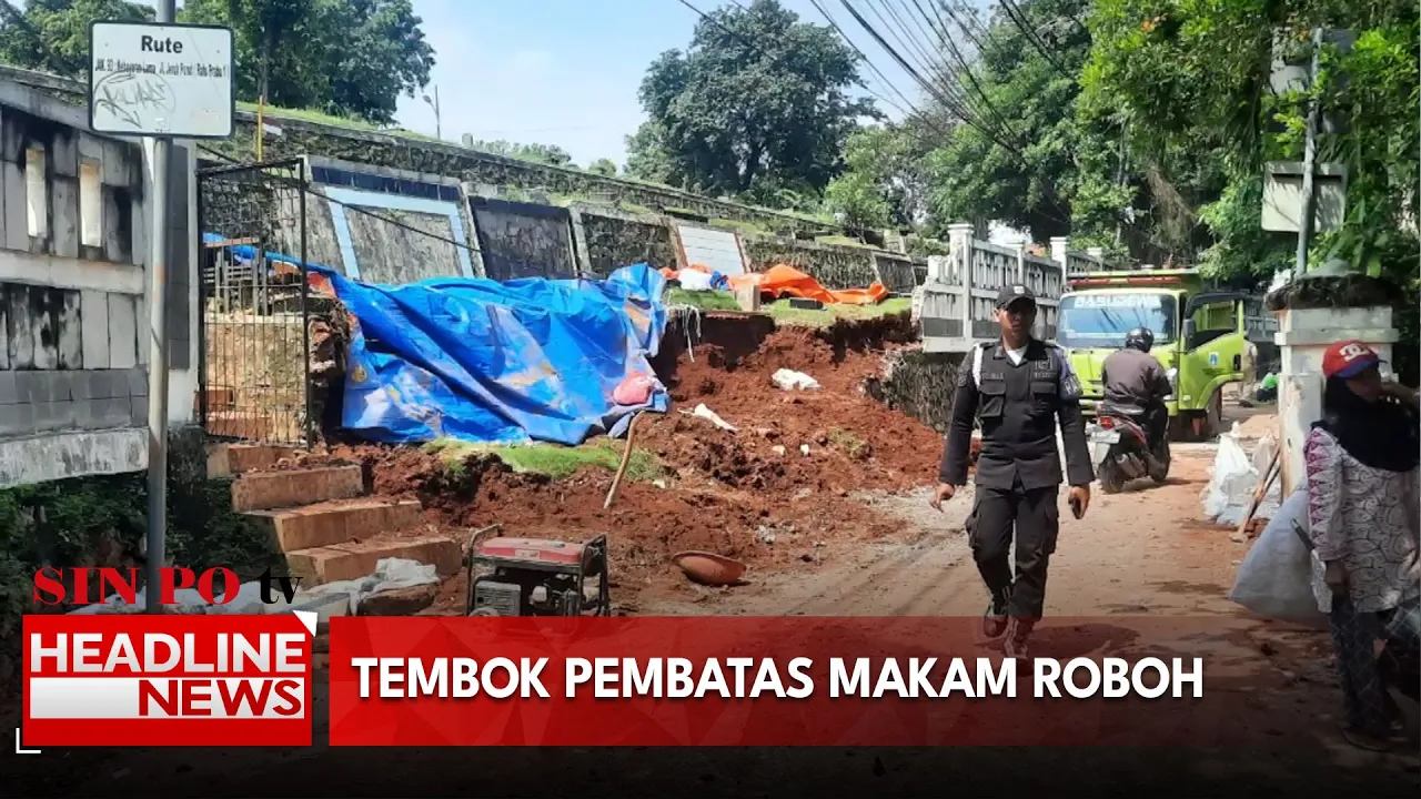 Tembok Pembatas Makam Roboh