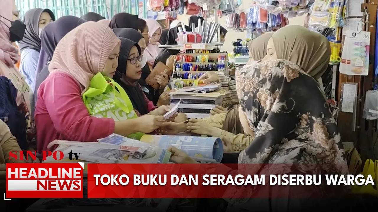 Toko Buku dan Seragam Diserbu Warga