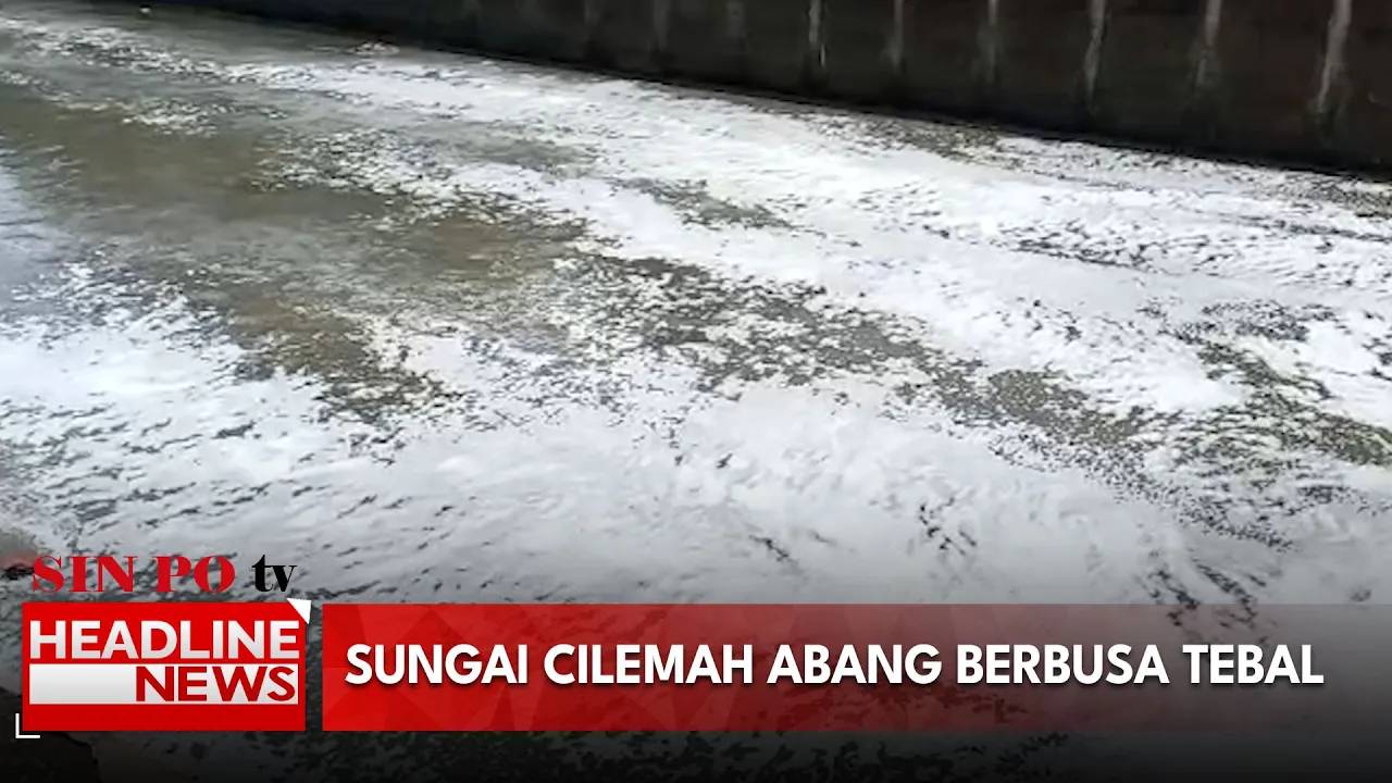 Diduga Tercemar Limbah, Aliran Sungai Cilemah Abang Berbusa Tebal