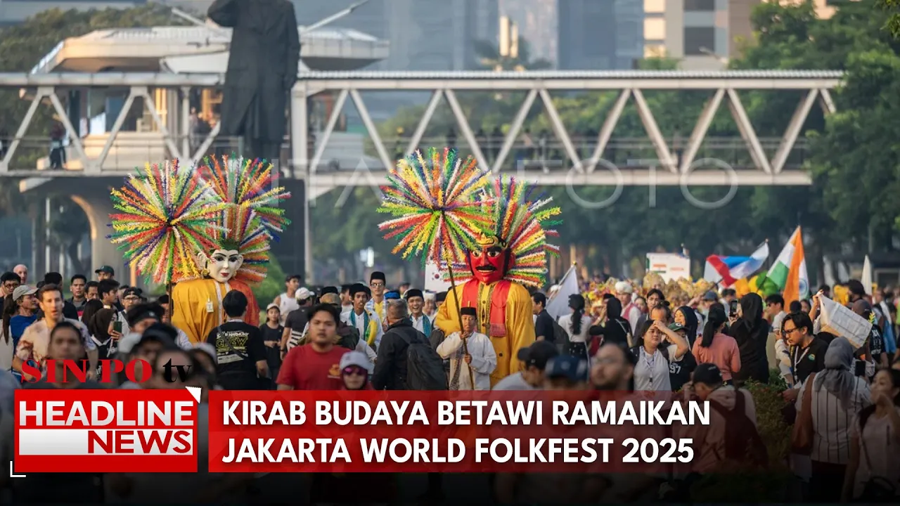 Kirab Budaya Betawi Ramaikan Jakarta World Folkfest 2025