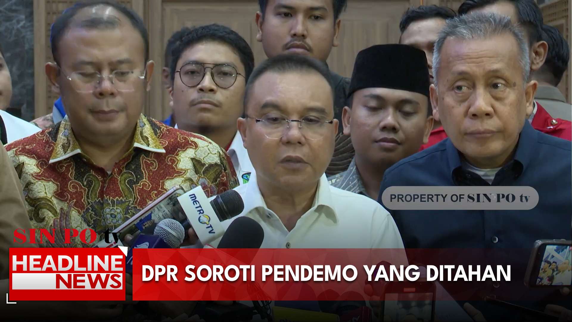 DPR Soroti Pendemo Yang Ditahan