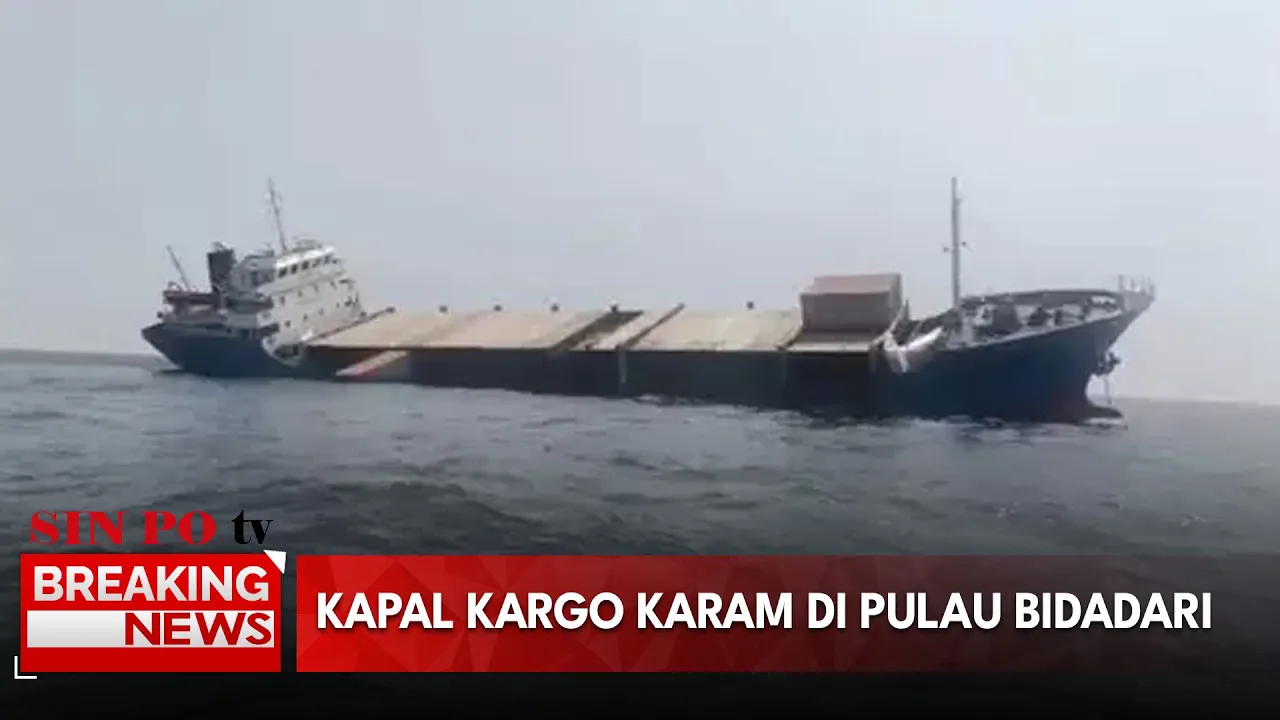 Kapal Kargo Karam Di Pulau Bidadari