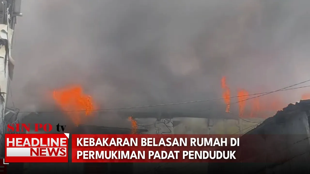 Kebakaran Belasan Rumah di Permukiman Padat Penduduk
