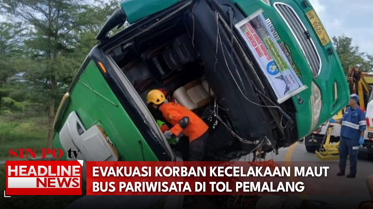 Evakuasi Korban Kecelakaan Maut Bus Pariwisata di Tol Pemalang