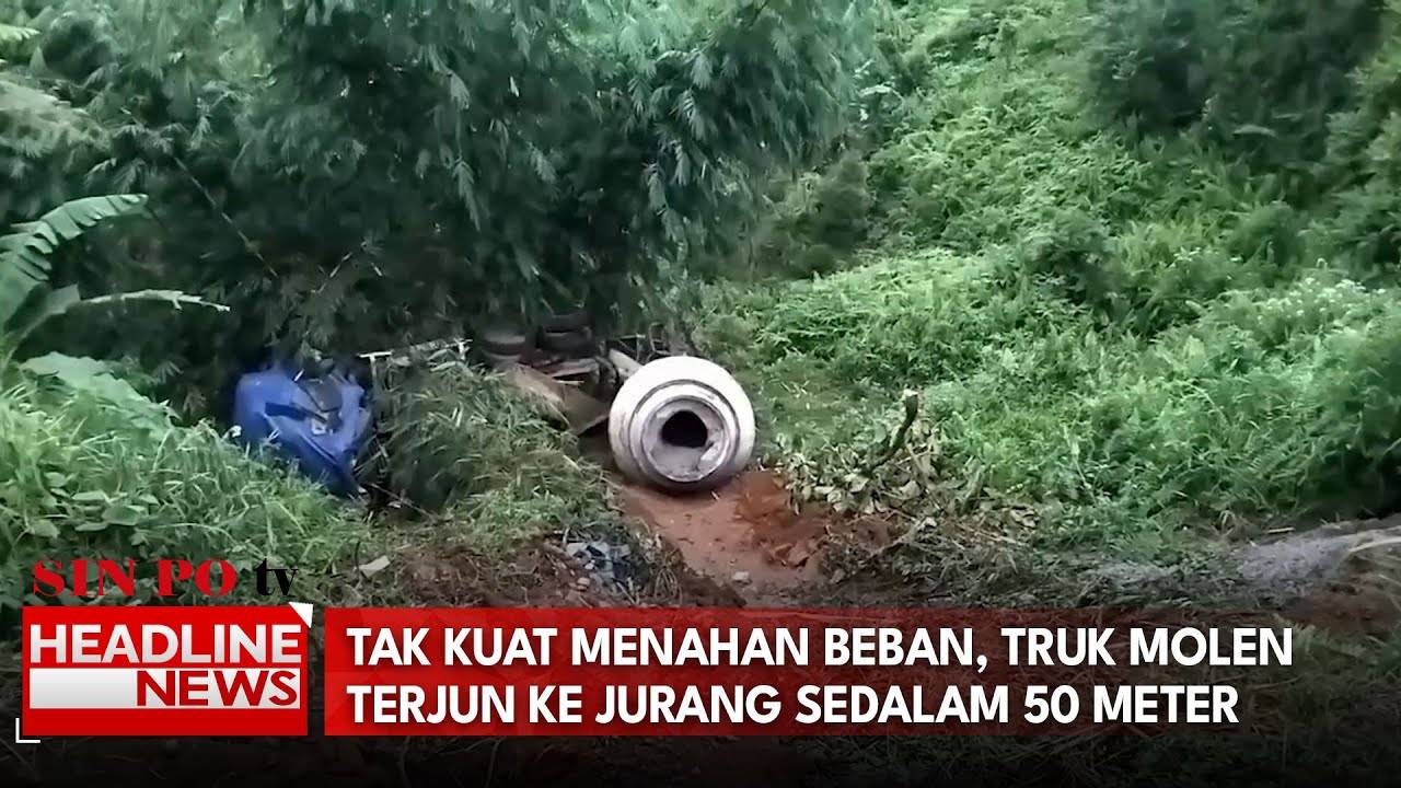 Tak Kuat Menahan Beban, Truk Molen Terjun ke Jurang Sedalam 50 Meter