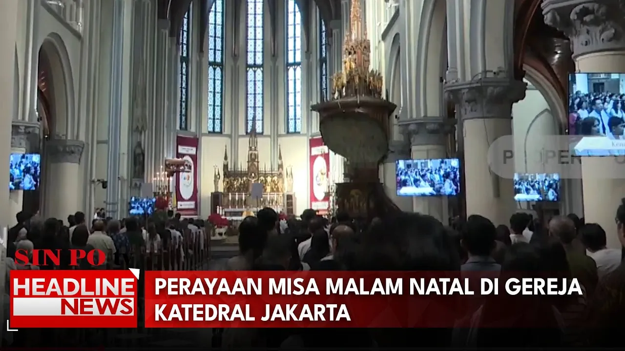 Perayaan Misa Malam Natal di Gereja Katedral Jakarta