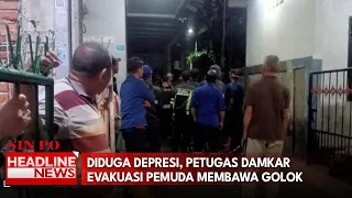 Diduga Depresi, Petugas Damkar Evakuasi Pemuda Membawa Golok
