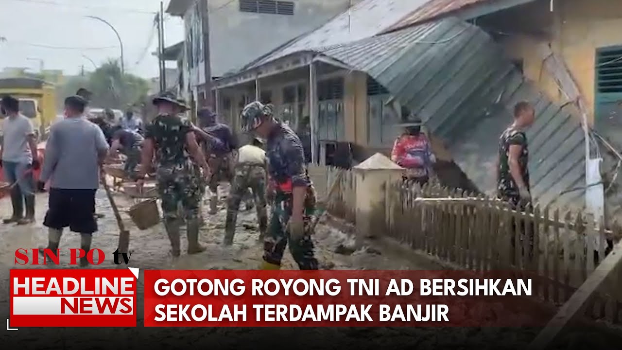 Gotong Royong TNI AD Bersihkan Sekolah Terdampak Banjir