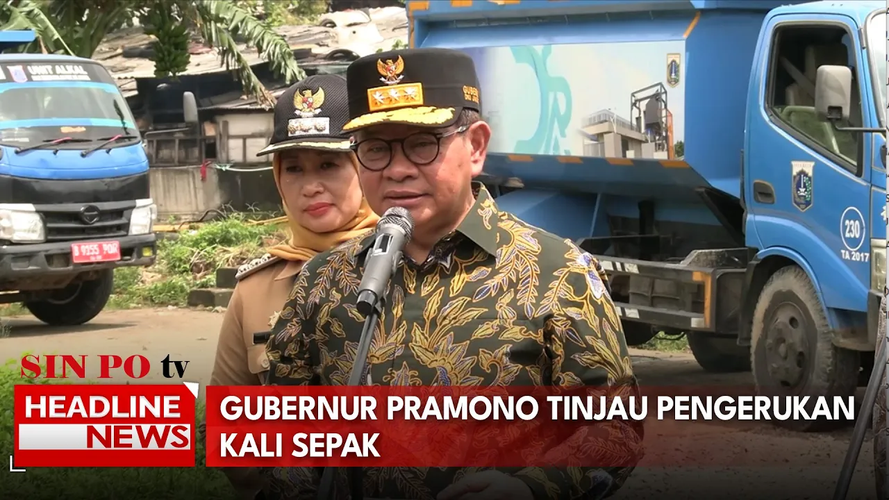 Gubernur Pramono Tinjau Pengerukan Kali Sepak