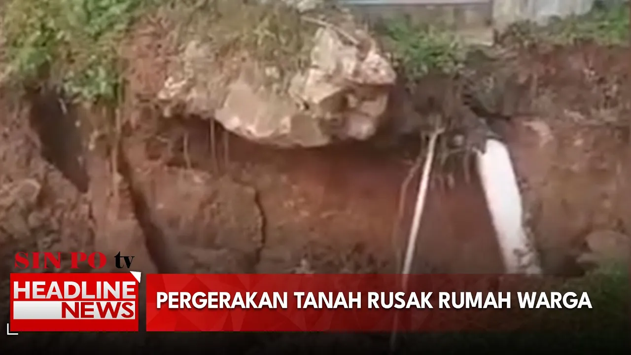 Pergerakan Tanah Rusak Rumah Warga