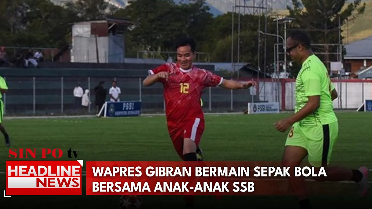 Wapres Gibran Bermain Sepak Bola Bersama Anak Anak SSB