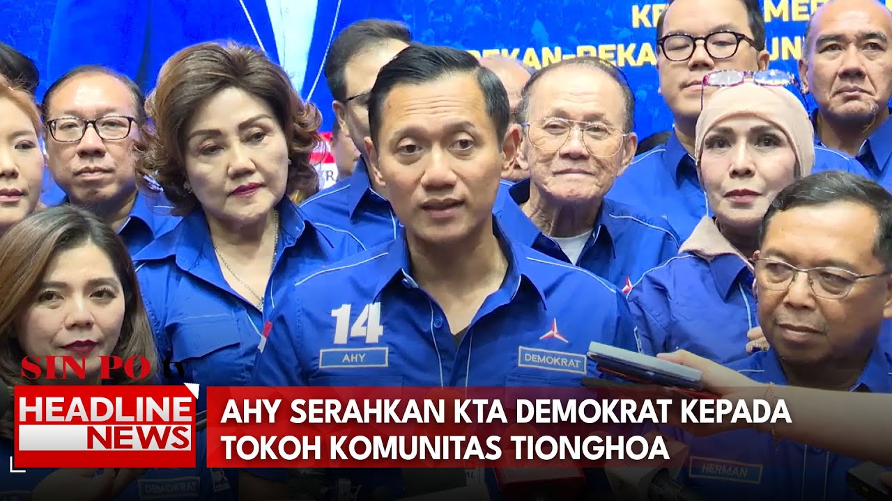 AHY Serahkan KTA Demokrat Kepada Tokoh Komunitas Tionghoa