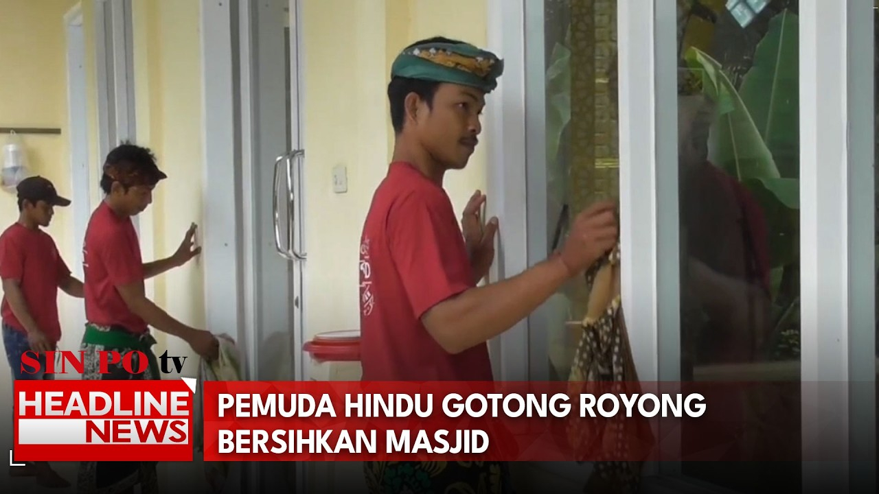 Indahnya Toleransi, Pemuda Hindu Di Lampung Timur Bersih-Bersih Masjid Jelang Ramadan