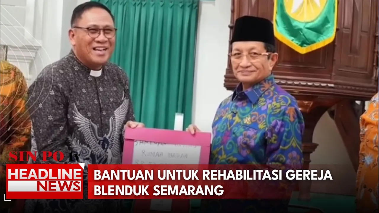 Menag Serahkan Bantuan Untuk Rehabilitasi Gereja Blenduk Semarang