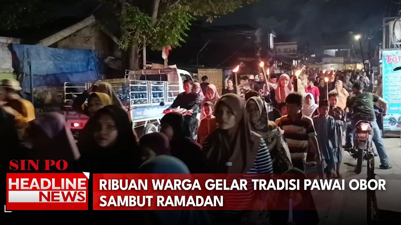 Ribuan Warga Gelar Tradisi Pawai Obor Sambut Ramadan