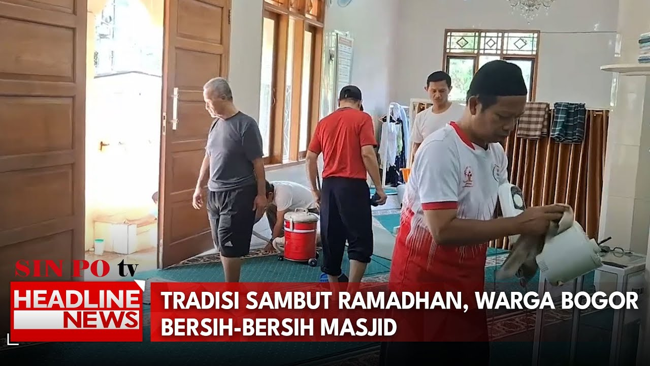 Tradisi Sambut Ramadhan, Warga Bogor Bersih-Bersih Masjid