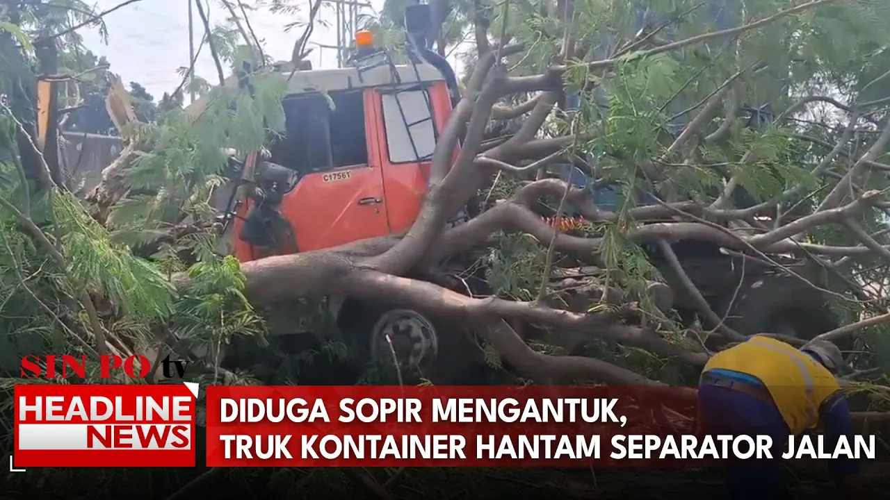 Diduga Sopir Mengantuk, Truk Kontainer Hantam Separator Jalan