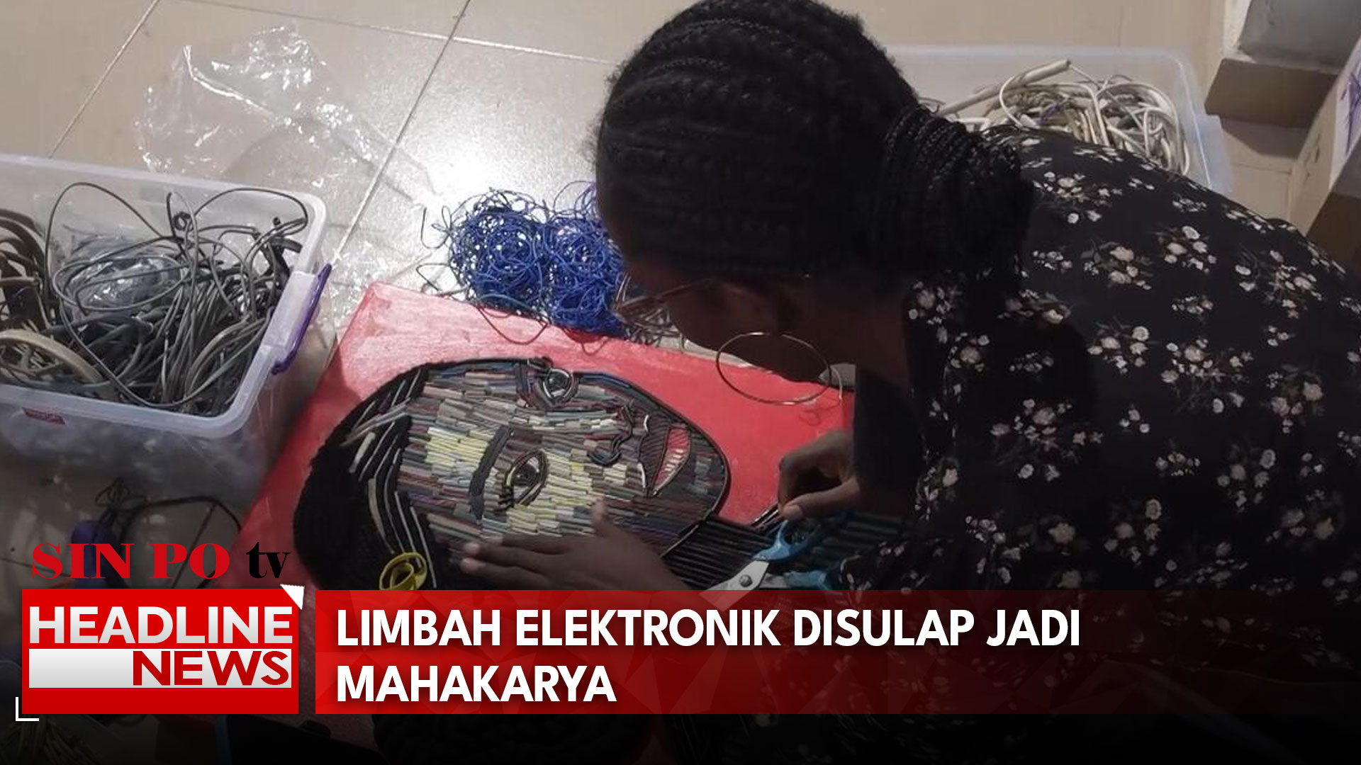 Limbah Elektronik Disulap Jadi Mahakarya