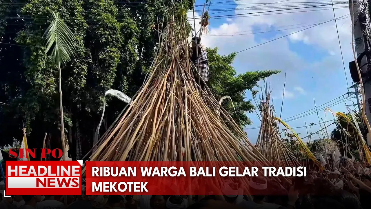 Ribuan Warga Bali Gelar Tradisi Mekotek