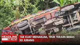 Tak Kuat Menanjak, Truk Terjun Bebas Ke Jurang