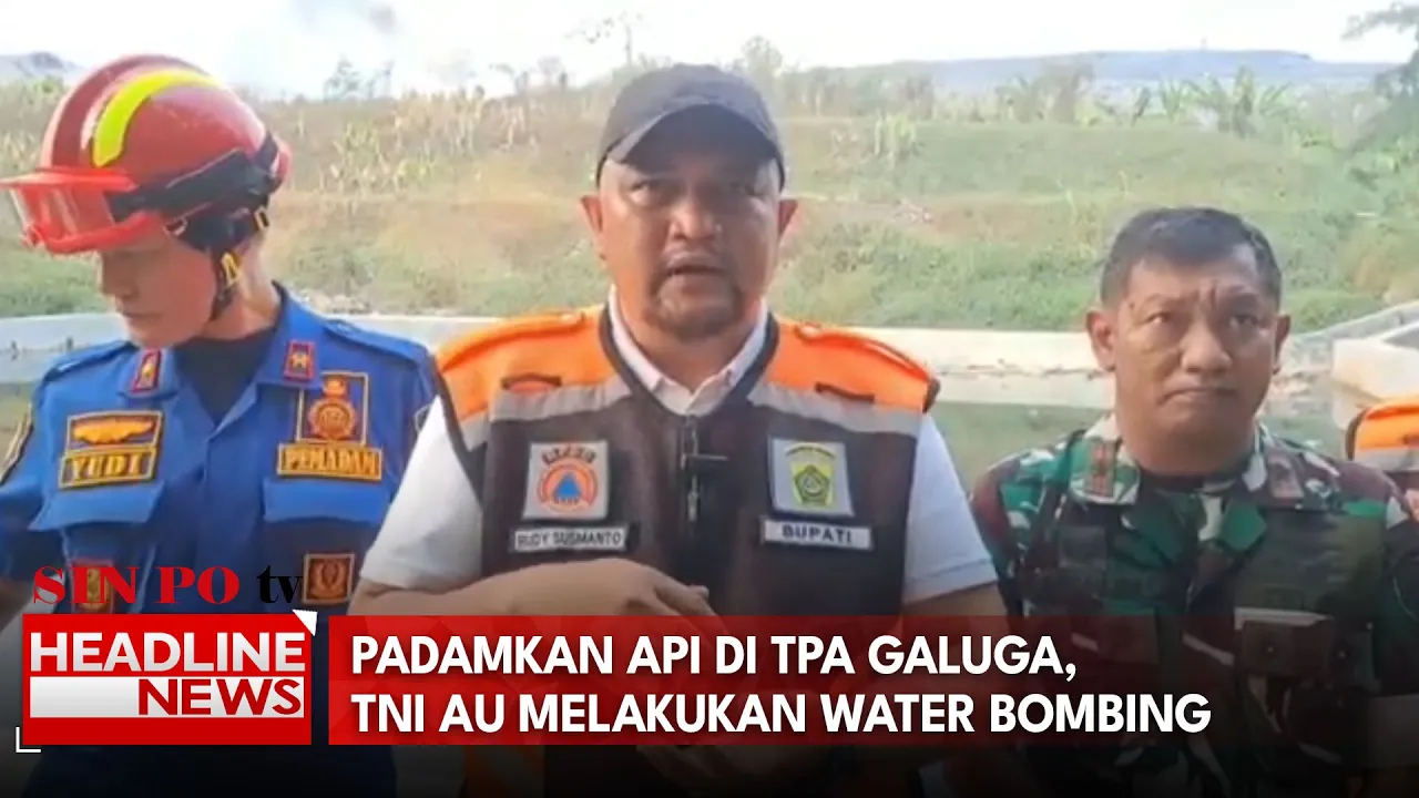 Padamkan Api di TPA Galuga, TNI AU Melakukan Water Bombing