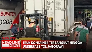 Truk Kontainer Tersangkut Hingga Underpass Tol Jagorawi